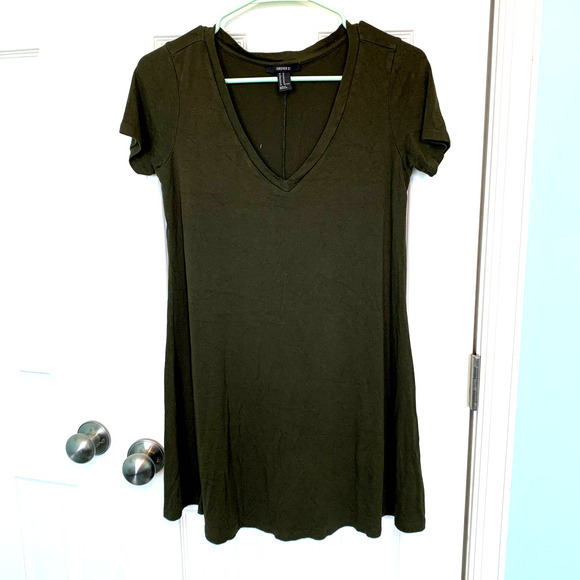 Forever 21 Women's Size Medium Green Knit V-Neck Mini Dress - Picture 1 of 2